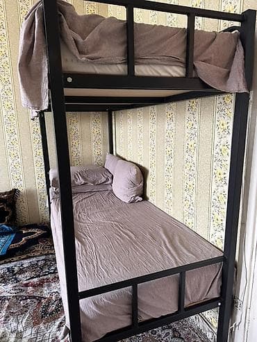 sofa bed: Двухъярусная металлическая кровать - Прочный каркас из металла — 4