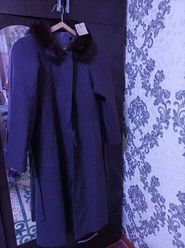 шинель ссср: Продаётся шикарный пальто новый из Ссср.Размер 44 написано но подойдёт — 1