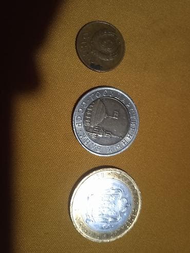 золотые коронки: Набор монет (3 шт.) Состав: - 10 рублей, биметаллическая памятная — 2