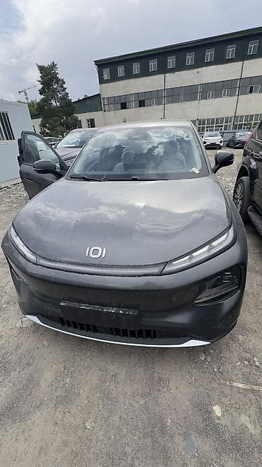 гибридные китайские кроссоверы: Changan Qiyuan Q05: 2026 г., 1.5 л, Вариатор, Электромобиль, Кроссовер — 1