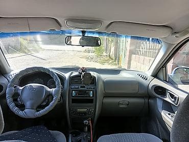 4: Hyundai Santa Fe: 2002 г., 2.4 л, Механика, Бензин, Кроссовер — 3