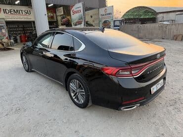 Паркет: Hyundai Grandeur: 2019 г., Бензин — 10