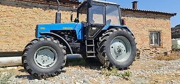 bew e34: Трактор "Беларус" модели 1221 выполненный в синем цвете. Оборудован — 5