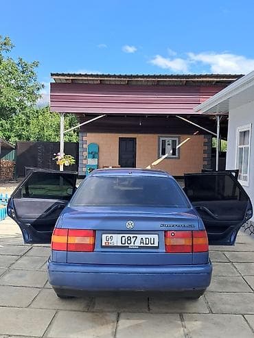 Унаа сатуу: Volkswagen Passat: 1994 г., 1.8 л, Кол менен иштөөчү, Бензин, Седан — 8