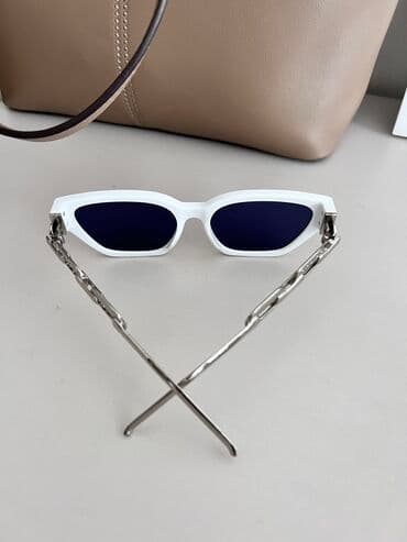 фотохромные очки: Солнцезащитные Очки белые. Новые
Звоните или пишите по номеру — 3