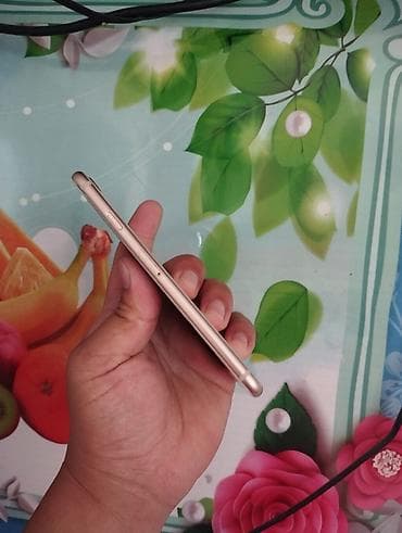 i 7: IPhone 8, Б/у, 64 ГБ, Золотой, Кабель, 79 % — 2