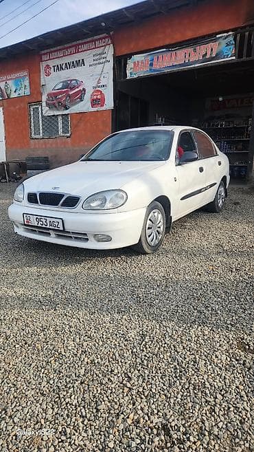 Daewoo Lanos: 1997 г., 1.5 л, Механика, Бензин, Седан