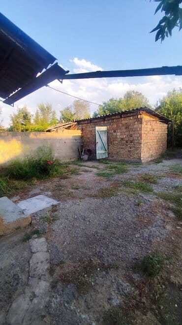 продаю дом аламидин: Дом, 34 м², 2 комнаты, Старый ремонт — 3