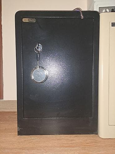 акылдуу саат: Сейф 
размер 17 23 17 
из металла
замок код и ключ — 8