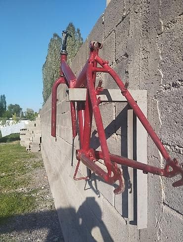 шоссейный велосипед рама м: Рама горного велосипеда Цвет: красный Состояние: хорошее, без трещин — 3