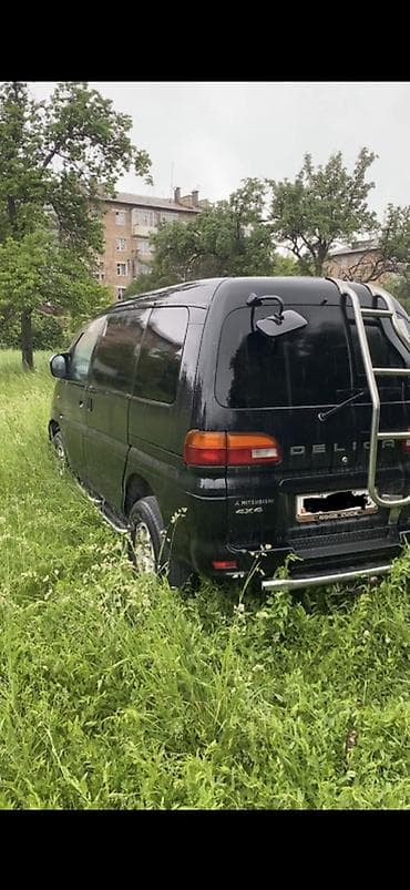 Mitsubishi Delica: 2002 г., 3 л, Автомат, Бензин, Минивэн