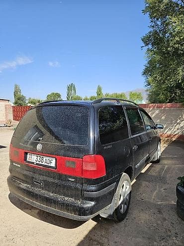 howo v7x: Volkswagen Sharan: 2002 г., 2 л, Минивэн — 4