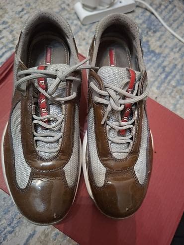 prada: Кроссовки Prada Sport (Linea Rossa) - Модель с фирменной красной — 1