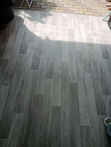 деревянные лестницы: - Цвет и рисунок: светло‑серый с четкой древесной текстурой и — 1