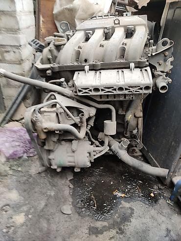 Кыймылдаткыч тетиктери жана чогултулган моторлор: Бензиндик кыймылдаткыч Nissan 2.5 л — 2