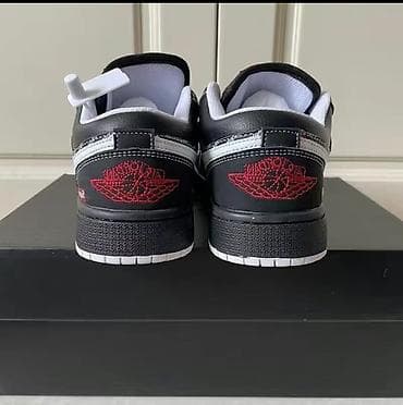 Жеке буюмдар: Эркектердин кроссовкасы, 42, Air Jordan, Жаңы, түсү - Кара, Өзү алып кетүү, Акылуу жеткирүү — 3