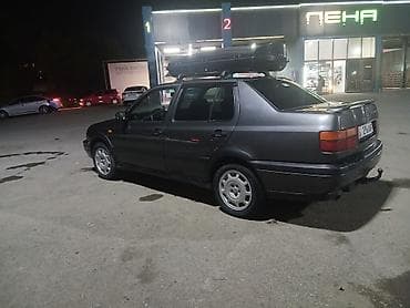 продается автомойка: Volkswagen Vento: 1992 г., 2 л, Механика, Бензин, Седан — 6