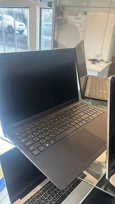 ноутбук сатылат: Ноутбук с русско-английской клавиатурой - Экран: приблизительно — 1