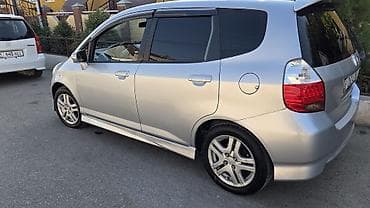 машина дом на колесах: Honda Jazz: 2005 г., 1.4 л, Автомат, Бензин, Универсал — 1