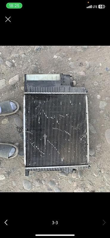 Радиатор охлаждения двигателя для легкового автомобиля