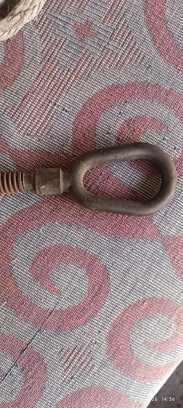 Ручные инструменты: Буксировочный рым-болт (крюк-петля) с резьбой. - Материал: сталь. - — 2