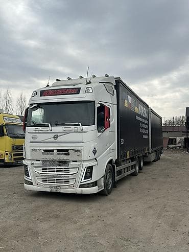 фредлайнер тягач: Тягач, Volvo, 2015 г., Тентованный — 1