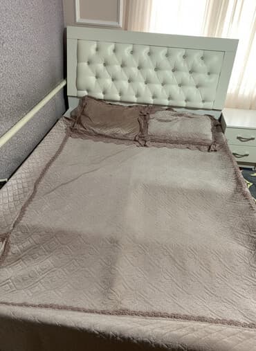 кровать икеа: Спальный гарнитур, Б/у, Двуспальная кровать, Кыргызстан, ДСП, цвет - Белый — 1