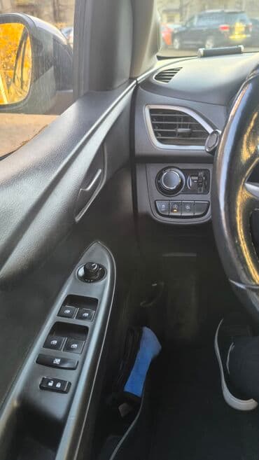 купить зимние шины бу: Chevrolet Spark: 2019 г., 1 л, Автомат, Бензиновая, Хэтчбэк — 8