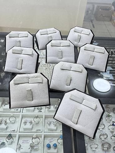 подставка для очки: Планшет для демонстрации ювелирных изделий, выполненный из войлока — 9