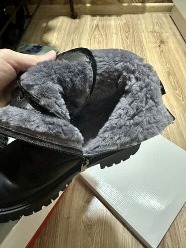 Кожанные, В хорошем состоянии, очень мало носила