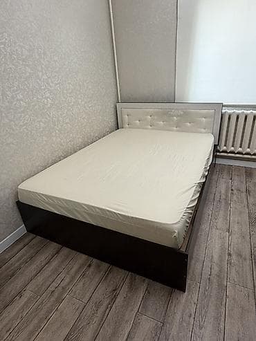 Кровати: Двуспальная кровать, С мягким изголовьем, длина - 200 см — 2
