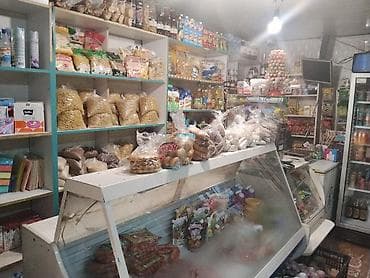 срочно продаю готовые бизнес продуктовый: Продуктовый киоск/мини‑маркет у дома Ассортимент: - Бакалея: макароны — 5