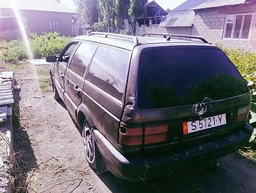 Volkswagen Passat Variant: 1993 г., 2 л, Кол менен иштөөчү, Бензин, Универсал — 2