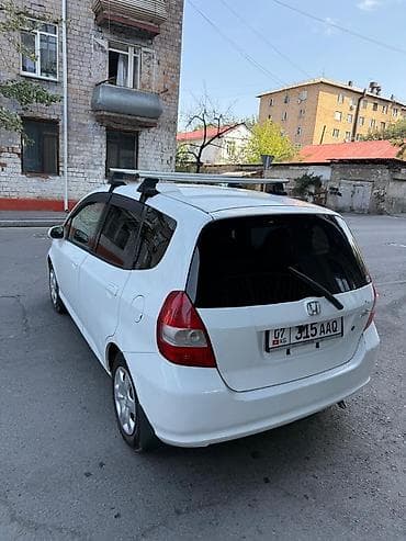 Продажа авто: Honda Fit: 2002 г., 1.3 л, Автомат, Бензин, Хэтчбэк — 3
