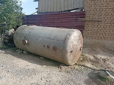 Горизонтальная стальная емкость/резервуар высокого давления. - at lalafo.kg Горизонтальная стальная емкость/резервуар высокого давления. -