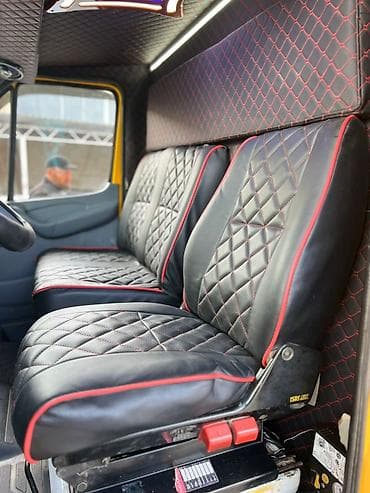 hyundai excavator: Эвакуатор, Mercedes-Benz, 1997 г., Прямая — 2