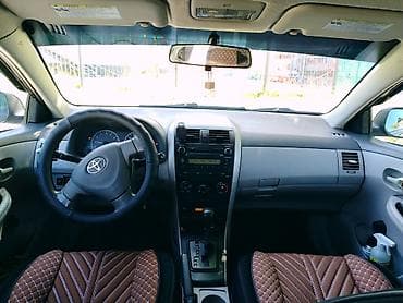 Toyota Corolla: 2010 г., Седан — 7