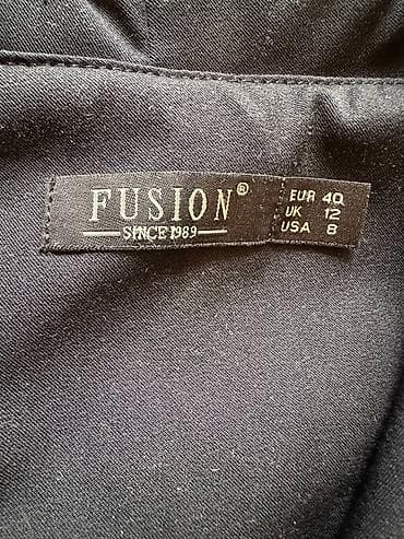 Айымдардын бут кийими: 1. платье 44-46 размер 600 сом 2. короткое платье 300 сом 3 — 4