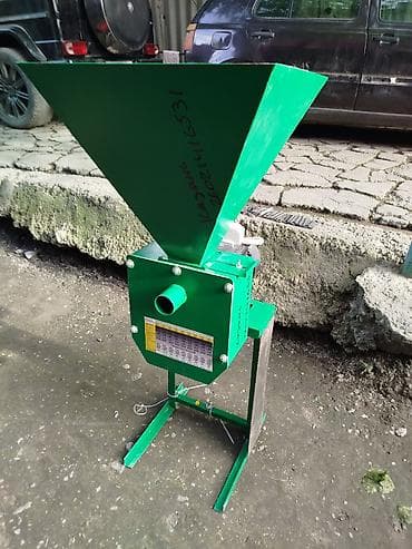 Өндүрүш үчүн жабдуулар: Дробилка ЗИМ новый! производительность 1,5 тонны в час. есть запасные — 4