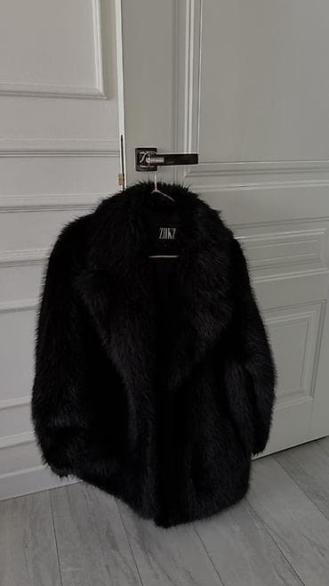 Айымдардын кийими: Шуба ZHKZ, черная - Элегантная объемная шуба из густого — 2