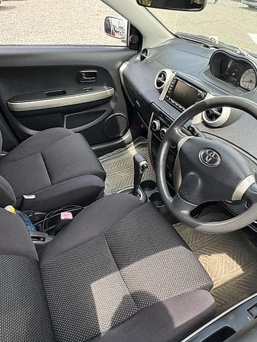 Транспорт: Toyota Ist: 2004 г., 1.3 л, Автомат, Бензин, Хэтчбэк — 5