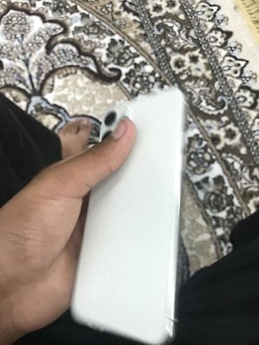 IPhone 11 Pro, Б/у, 512 ГБ, Серебристый, Чехол, 100 %