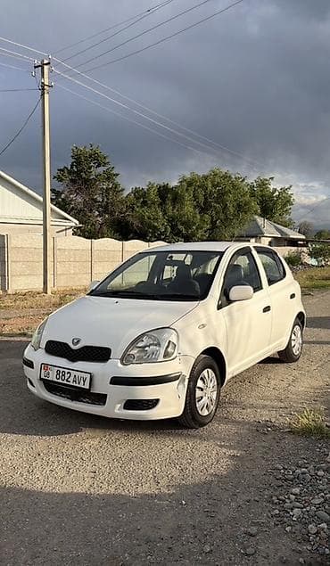 highlander platinum: Toyota Vitz: 2004 г., 1 л, Автомат, Бензин, Хэтчбэк — 4