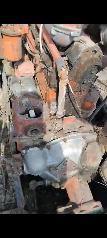 wv т4: Зерноуборочный комбайн (старой советской серии) с двигателем и полным — 2