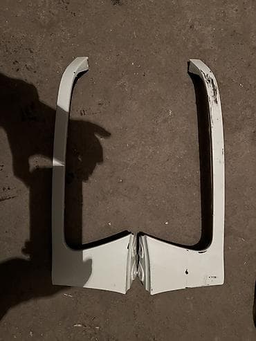 рейка на субару: Наружные накладки порогов Subaru, Б/у, Оригинал — 1