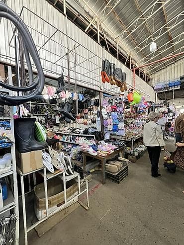 строительные вагоны: Продаётся торговый контейнер для коммерческого использования. Идеально — 2
