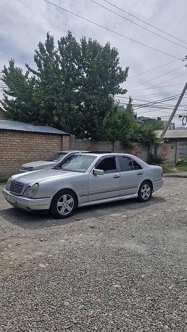 Mercedes-Benz E-Class: 1995 г., Седан — 3