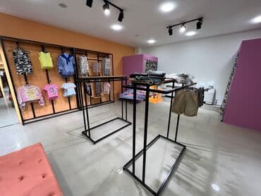 пристенное оборудование для магазина одежды: Кронштейн Для одежды, Материал: Металл, С подсветкой, Новый — 21