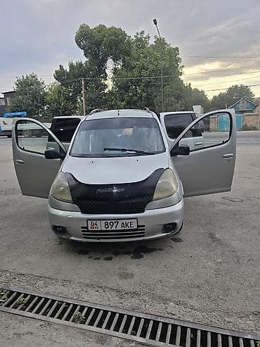 Продажа авто: Toyota Funcargo: 2003 г., Механика, Бензин, Минивэн — 6