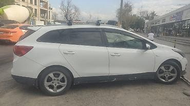 Транспорт: Kia Ceed: 2017 г., 1.6 л, Автомат, Бензин, Универсал — 2
